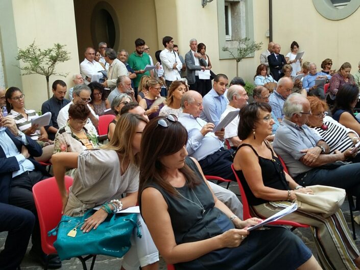 Il pubblico della lettura collettiva "Leggere De Sanctis. Un viaggio elettorale", Avellino 25 agosto 2017.